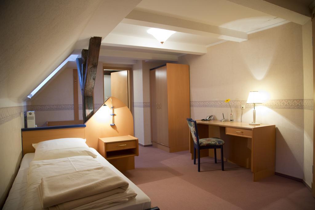 Hotel Garni Promenade Weißenhorn Habitación foto